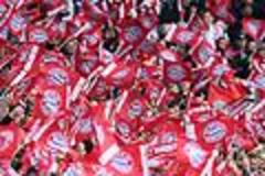 Bundesliga - Feier in München: 150.000 auf der Leopoldstraße